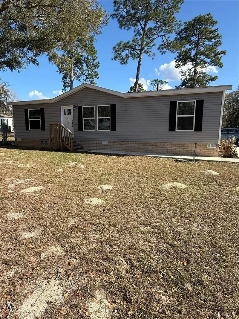 8325 N Fairgrove Ter, FL