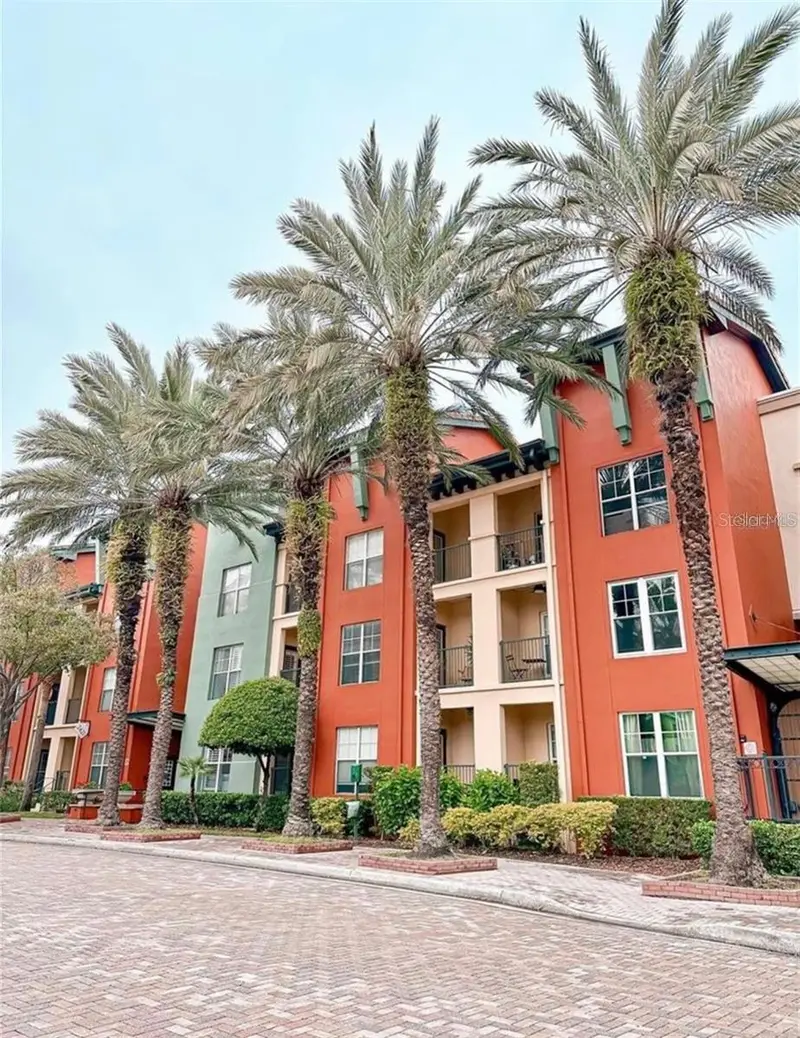 2320 W Azeele St #327, FL