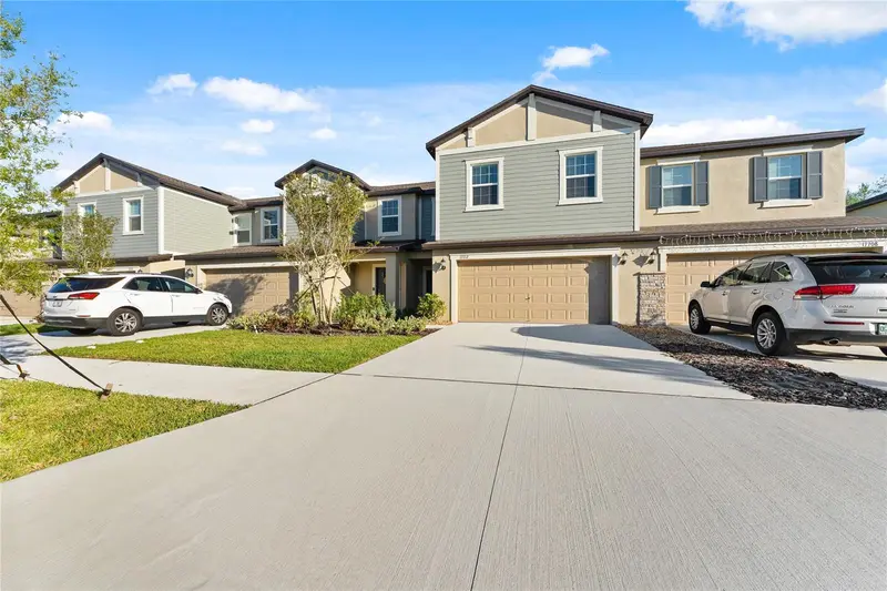 17712 Nectar Flume Dr, FL