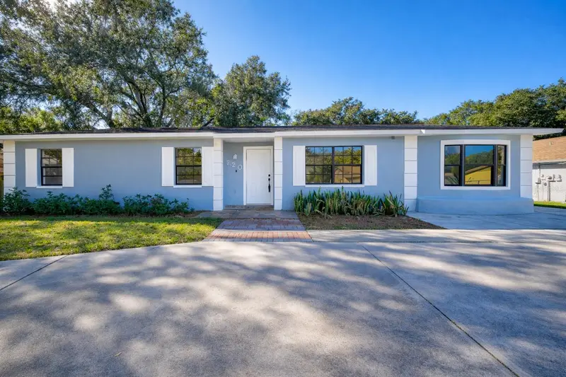 720 Swiss Dr, FL
