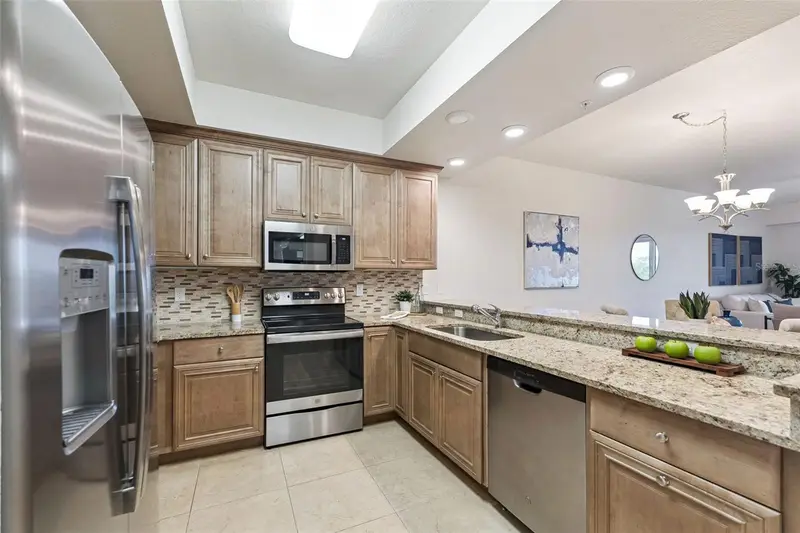 3 Riverwalk Dr #404, FL