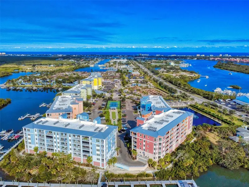 3 Riverwalk Dr #404, FL
