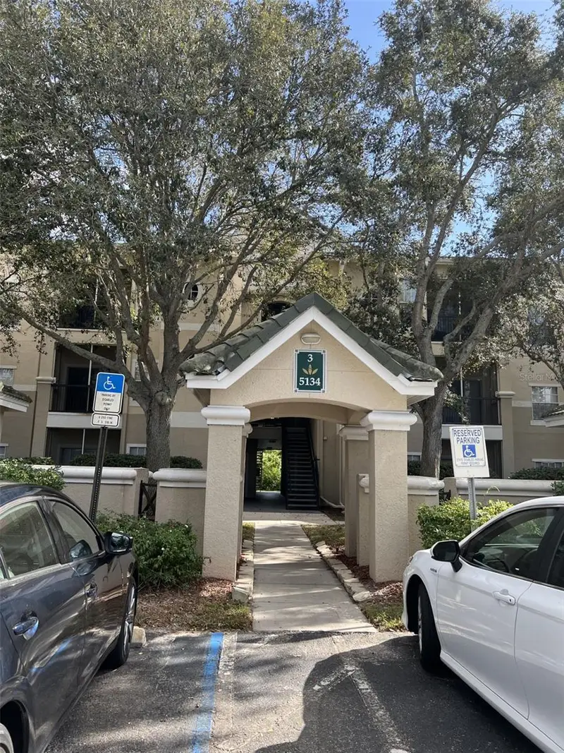 5134 Northridge Rd #302, FL