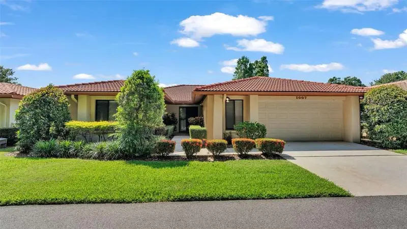 1007 Rolling Woods Ln, FL