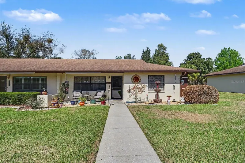 12435 Orangewood Cir, FL
