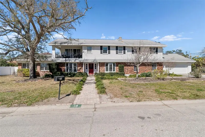19 Sandpiper Rd, FL