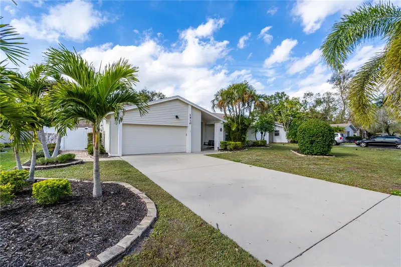 1510 Georgetowne Ln, FL