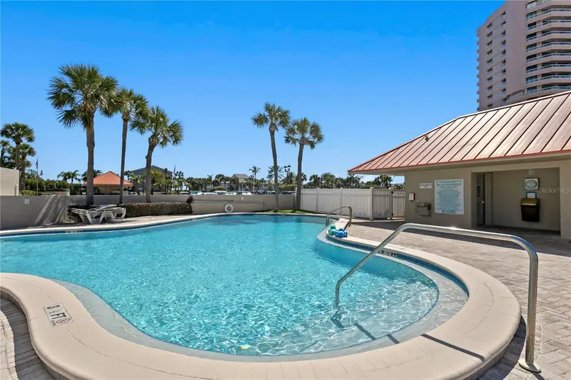 1290 Gulf Blvd #1002, FL