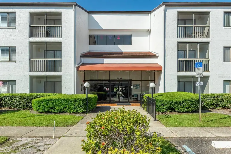 2595 Countryside Blvd #8311, FL