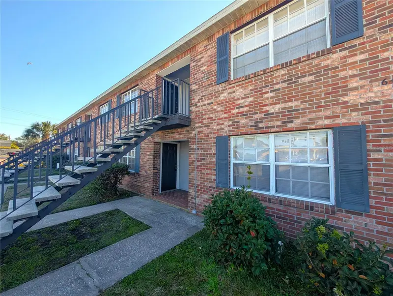 6415 S Roberts Ave #105, FL