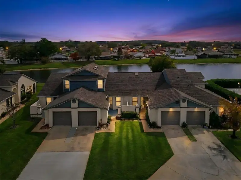 62 Lakepointe Cir, FL