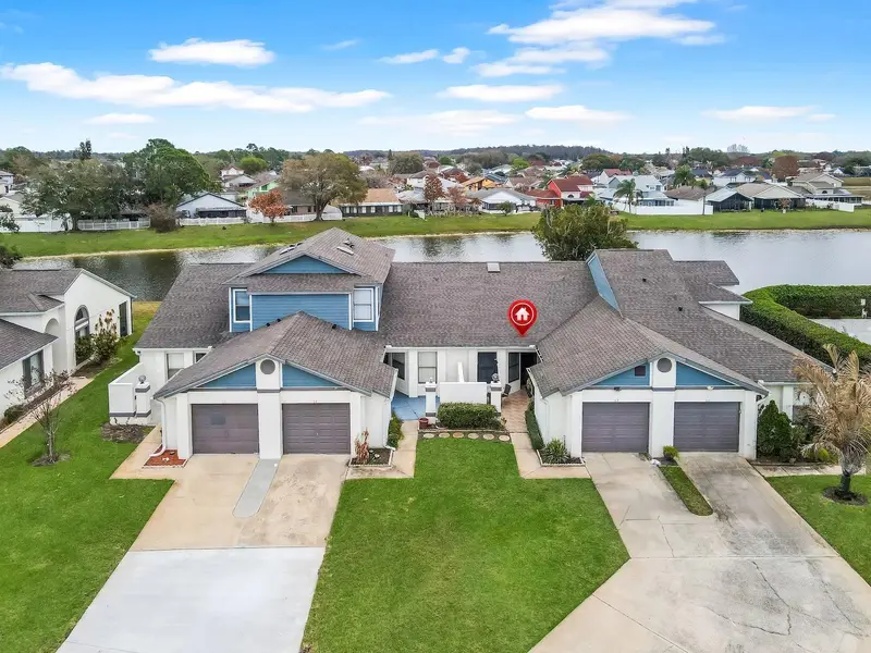 62 Lakepointe Cir, FL