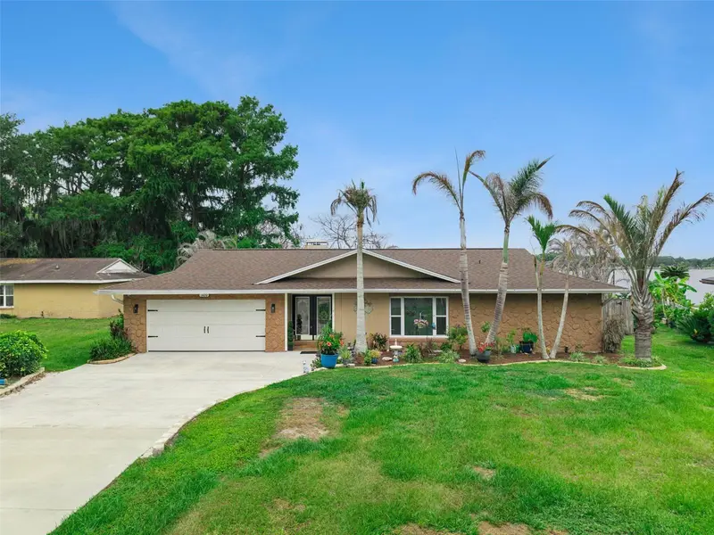 1420 Emerald Dr, FL