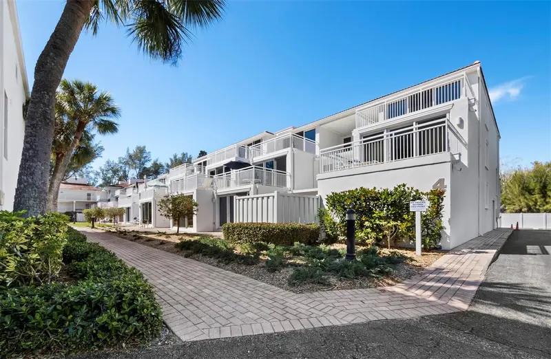 5055 Gulf Of Mexico Dr #421, FL