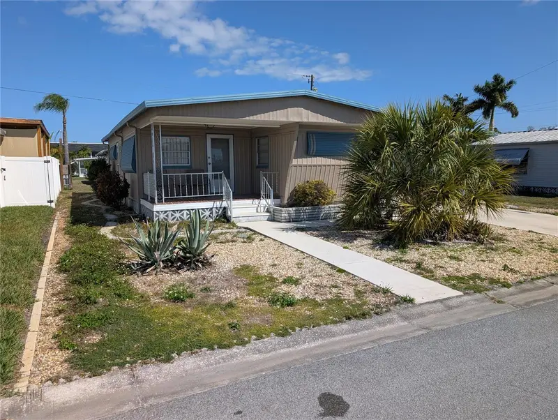 107 48th Avenue Dr W, FL