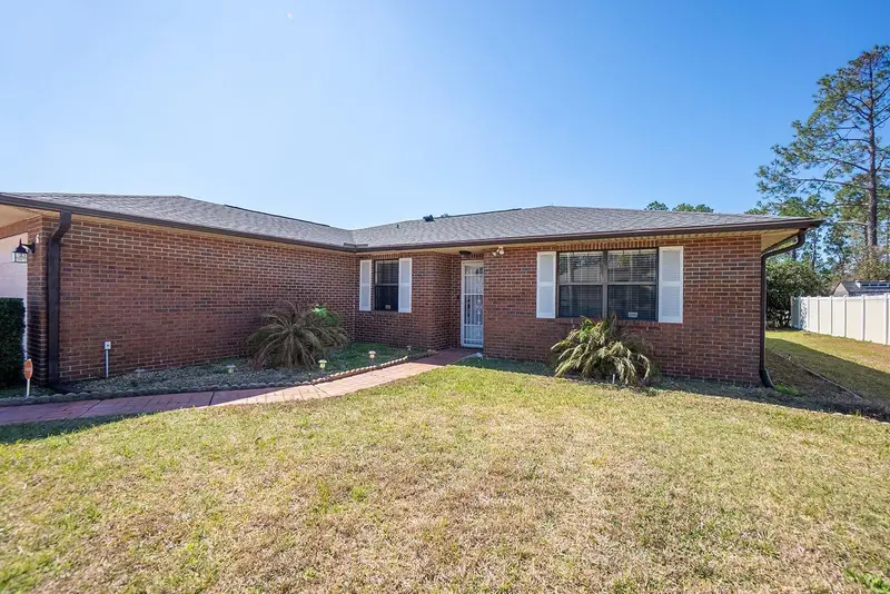 6 Westgrill Dr, FL
