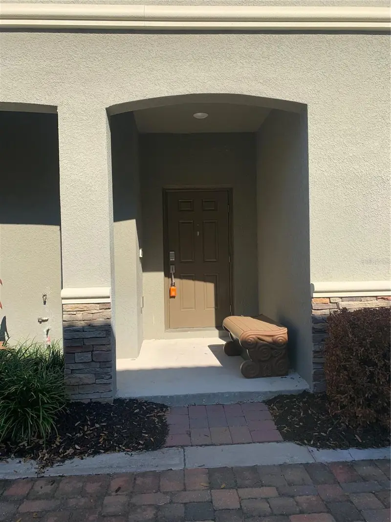 1353 Shinnecock Hills Dr, FL
