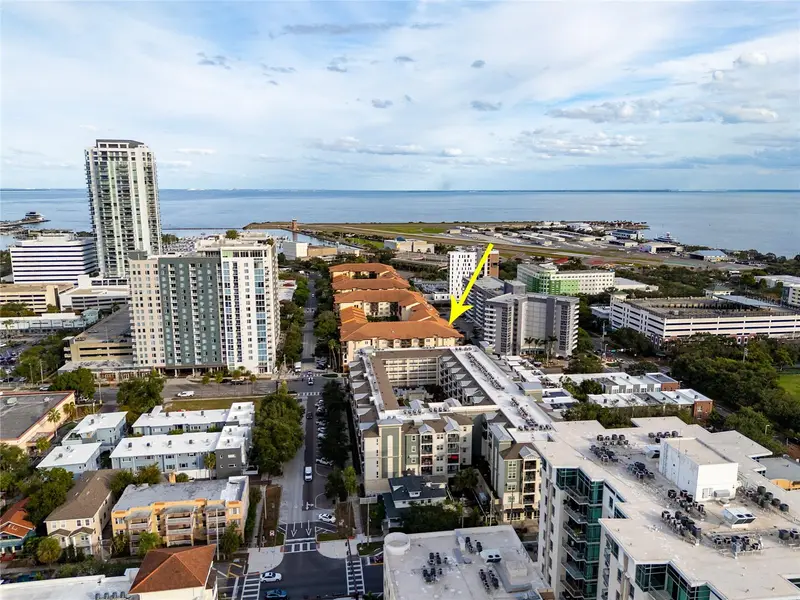 200 4th Ave S #320, FL