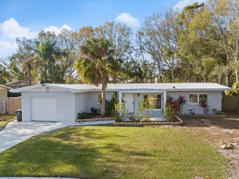 432 Country Club Dr, FL
