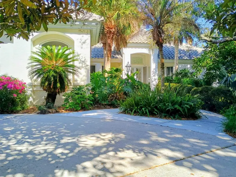 2 Avenue Monet, FL