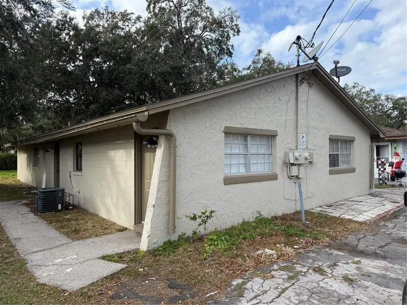 410 Rosland Dr, FL