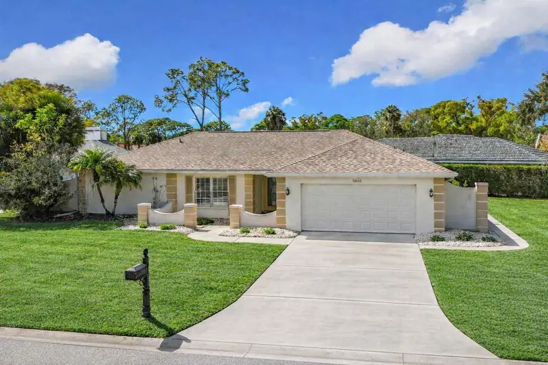 3522 Ferndell, FL