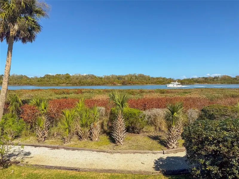 721 Navigators Way, FL
