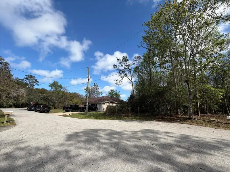 6 Zeppelin Ct, FL