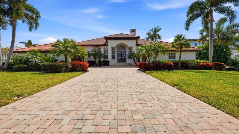 7637 Cove Ter, FL