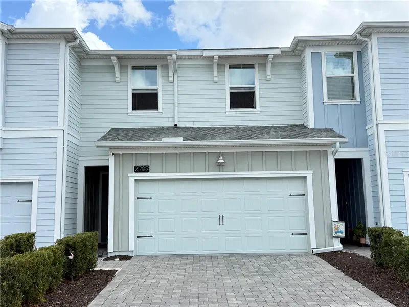 2909 Theme St, FL