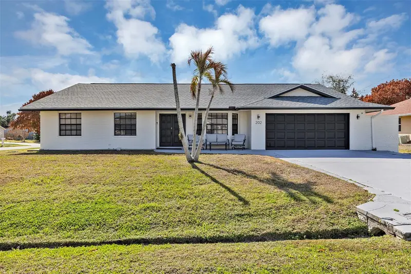 202 Sw Holden Ter, FL