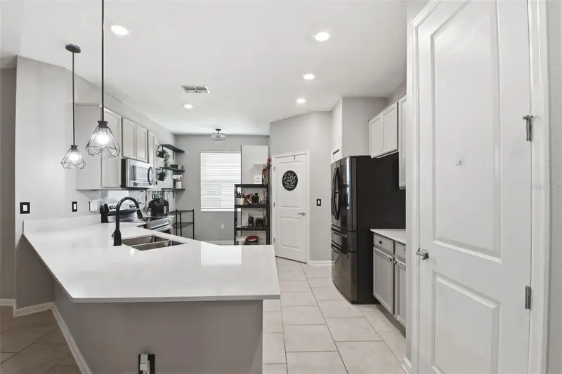 587 Patton Loop, FL