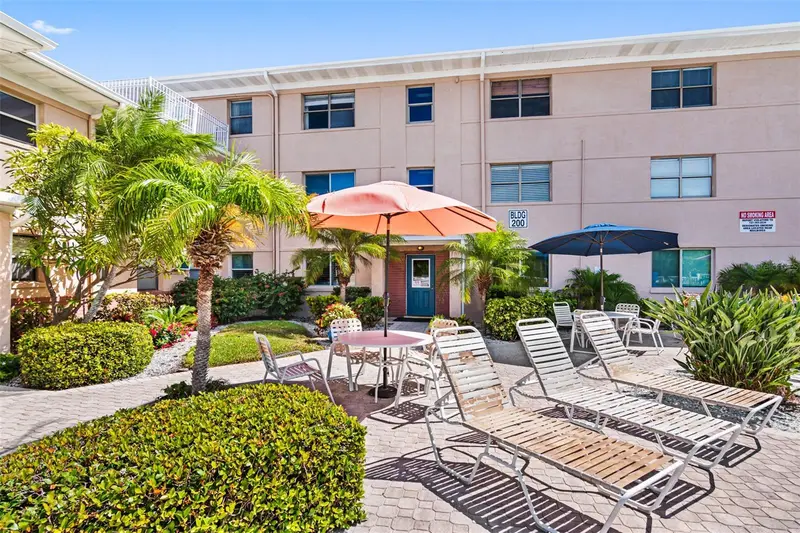 6700 Sunset Way #406, FL