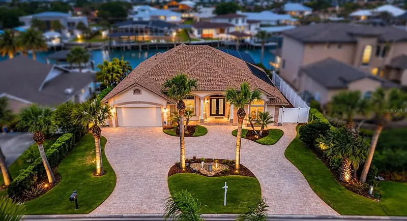 133 Via Capri, FL