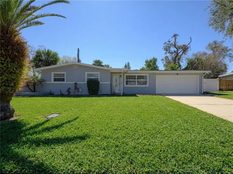 76 S Capri Dr, FL