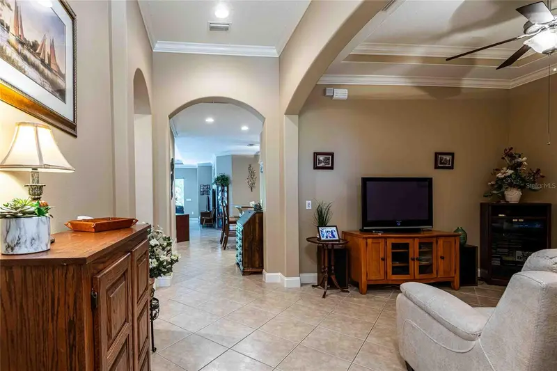 2821 Devonoak Blvd, FL