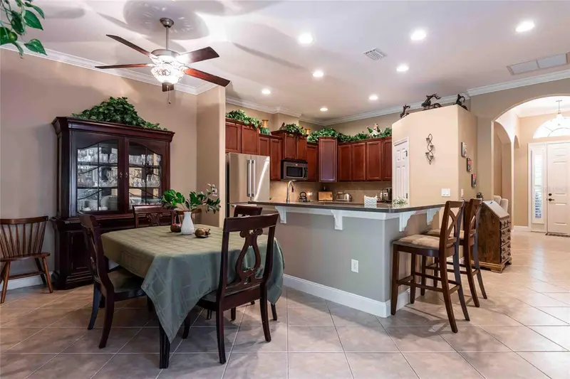2821 Devonoak Blvd, FL