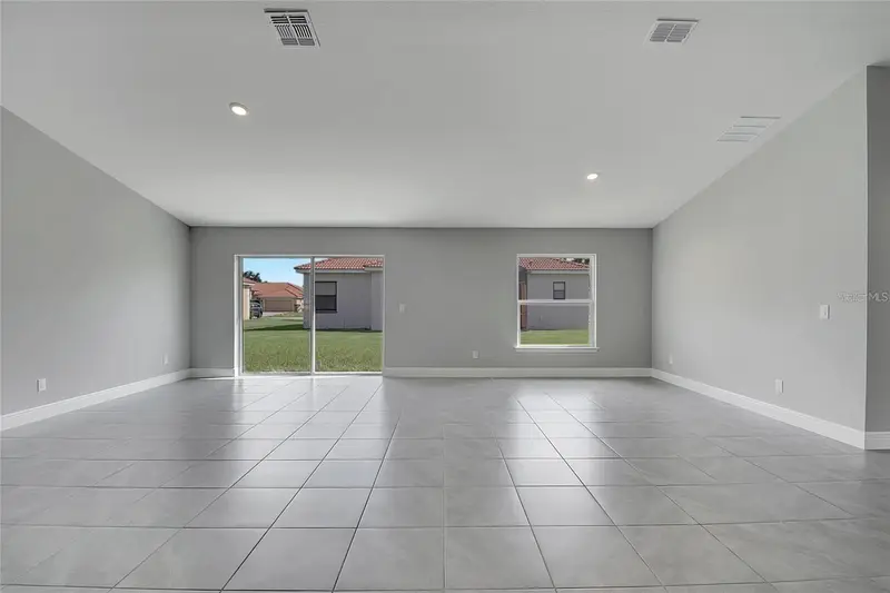 408 Cinnamon Dr, FL