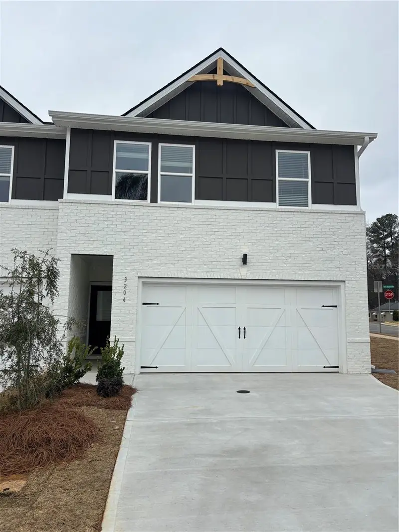 3204 Winding Waters Way, GA