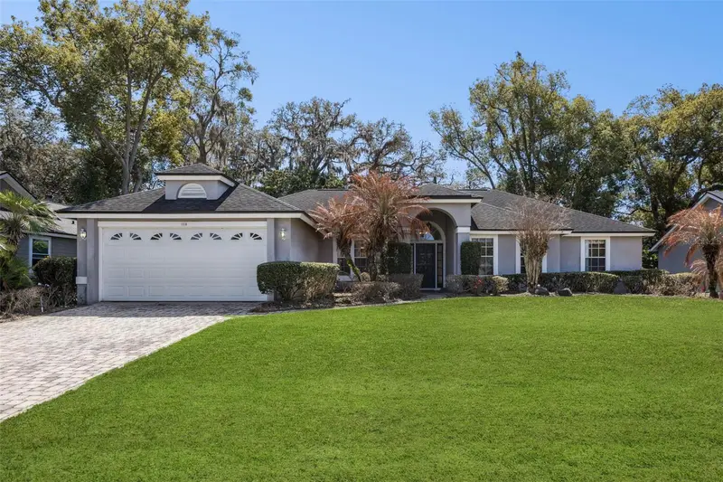 108 Oak View Cir, FL