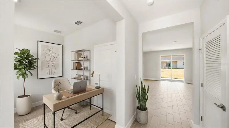 2 Roller Ln, FL