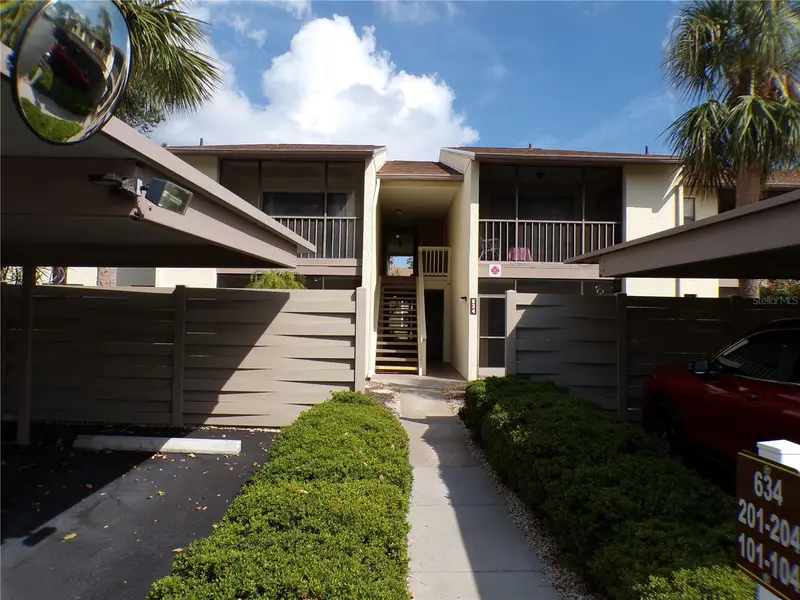 634 Bird Bay Dr E #102, FL