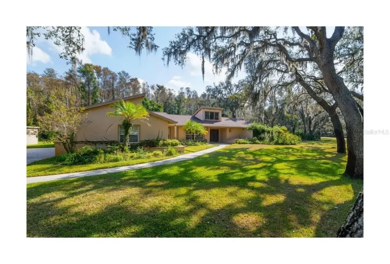 10206 Lakeview Dr, FL