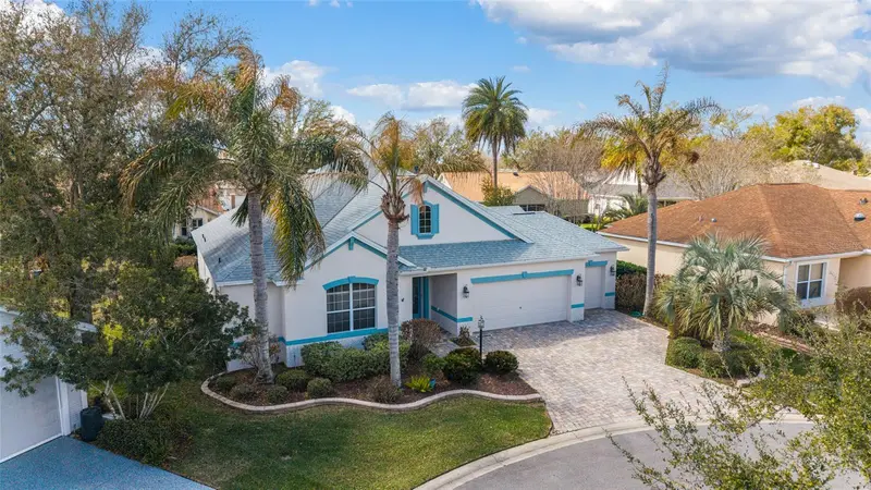 646 Stratford Ln, FL