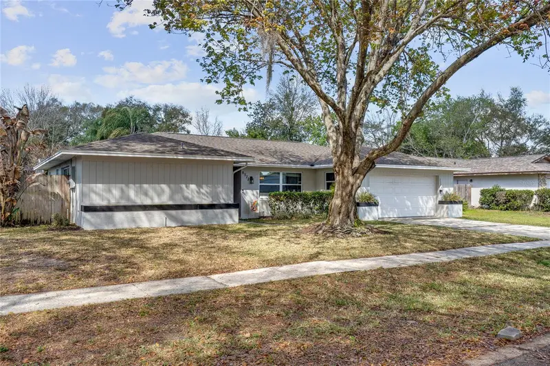 8572 Shady Glen Dr, FL
