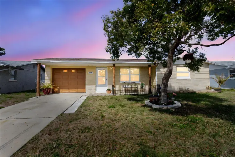 10801 Fillmore Ave, FL