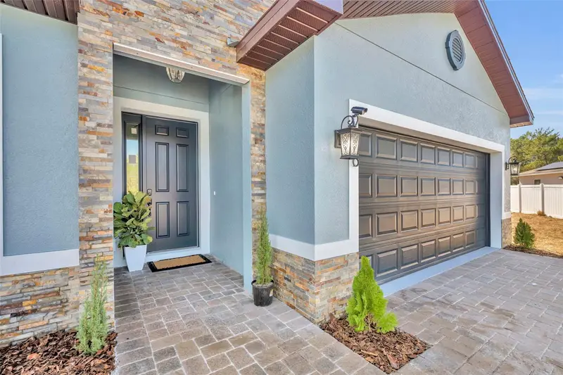 256 Hibiscus Ln, FL
