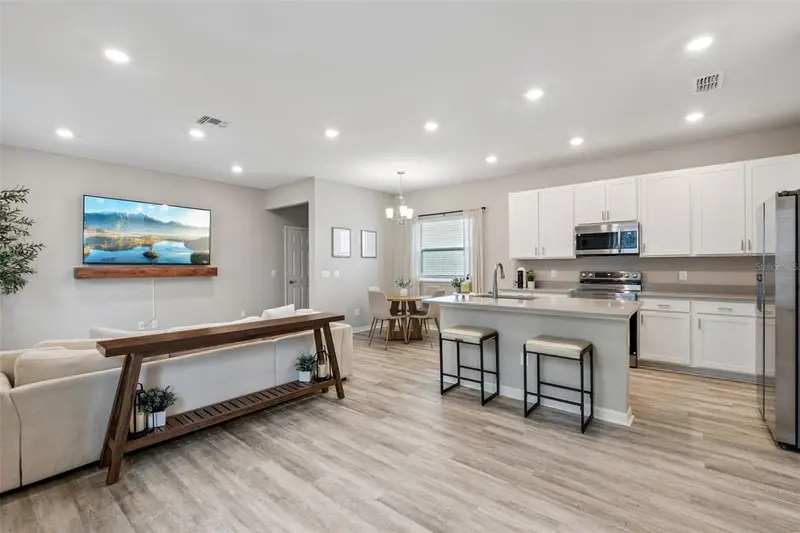 469 Silverbell Trl, FL
