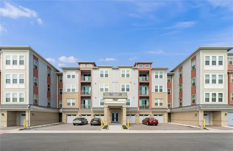 7521 Laureate Blvd #5308, FL