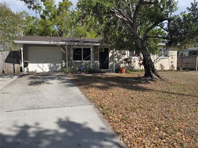 1015 Rhodes Ave, FL